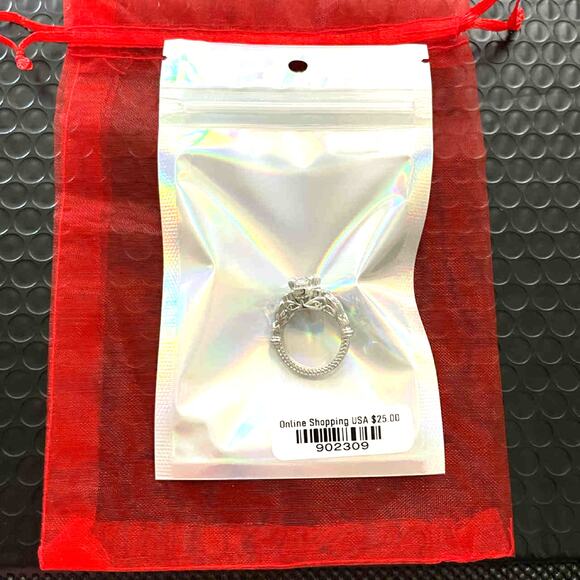 NEW Women's Ring White Zircon Bold Silver Stainless Steel Ring GORGEOUS - Picture 2 of 8